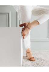 Босоніжки шкіряні коричневі Aidini
