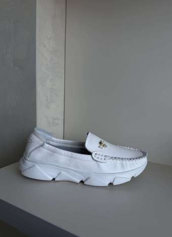Лофери шкіряні білі Aidini Лофери шкіряні білі Aidini
